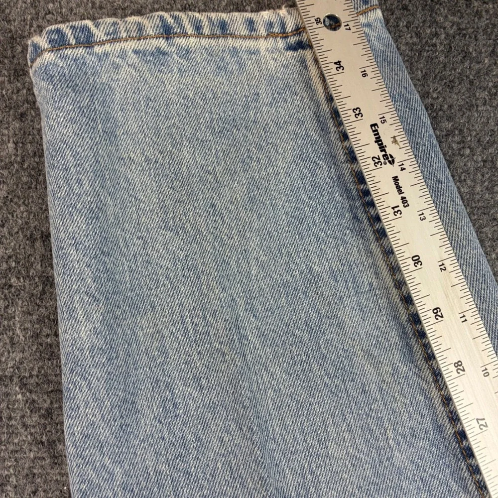 Vintage Levis 560 Loose Fit Tapered Leg Jeans Light Wash Made in USA Mens 33x36